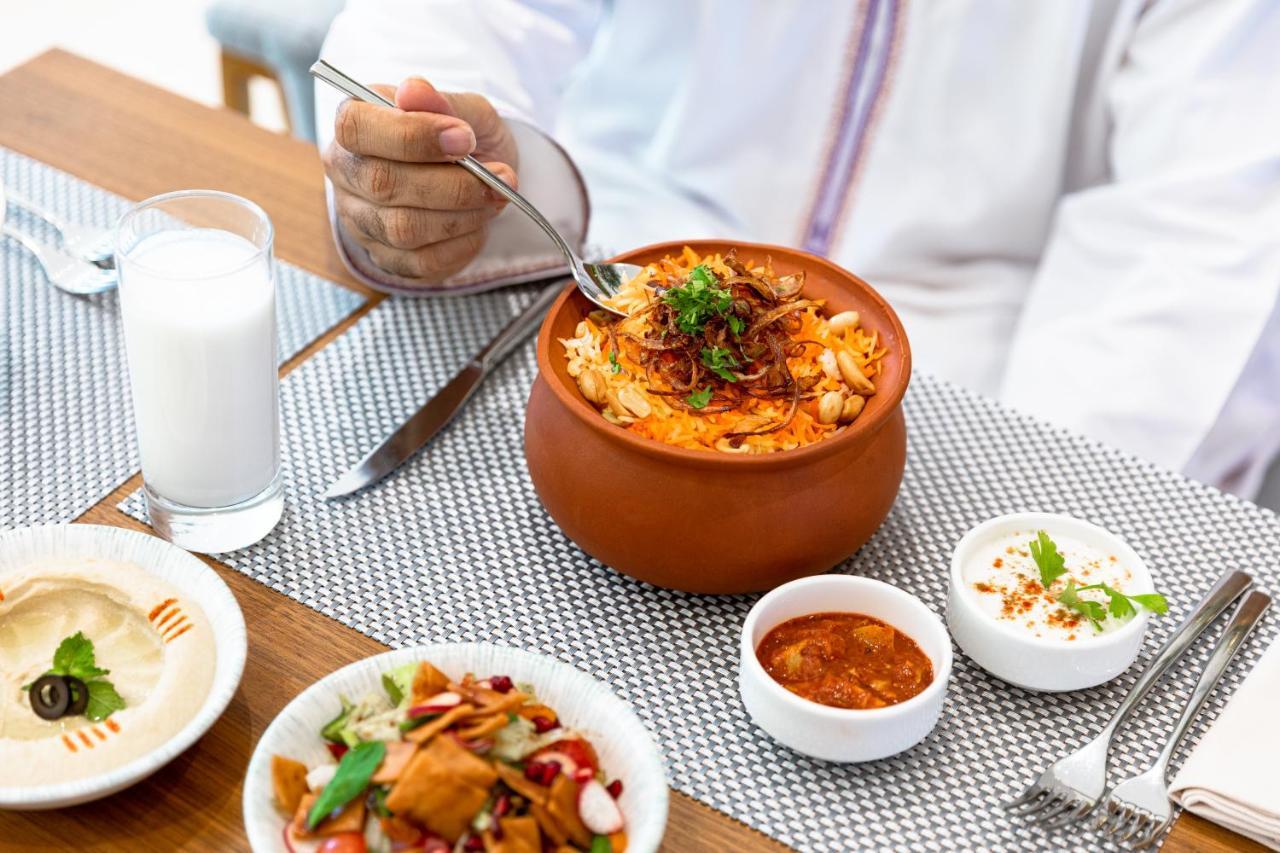 Maani Muscat Hotel & Suites 外观 照片