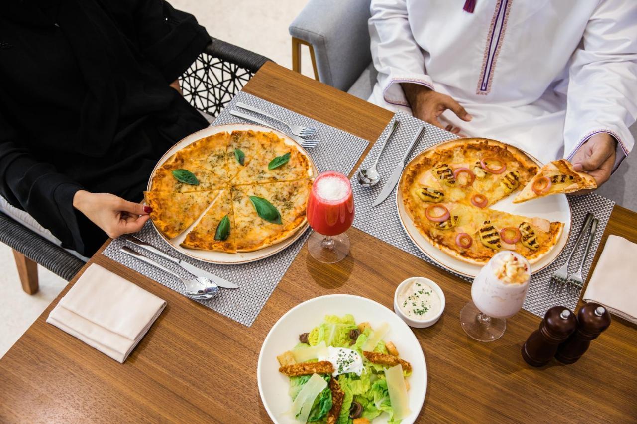Maani Muscat Hotel & Suites 外观 照片