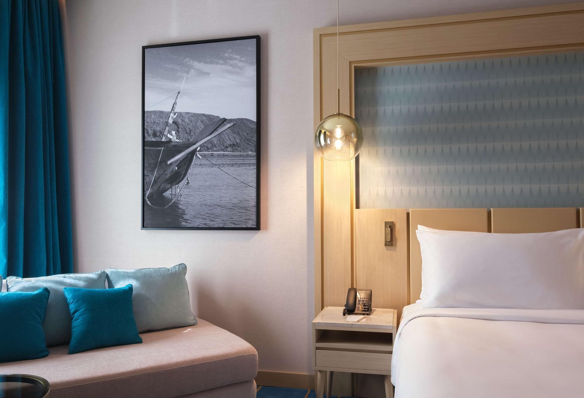 Maani Muscat Hotel & Suites 外观 照片