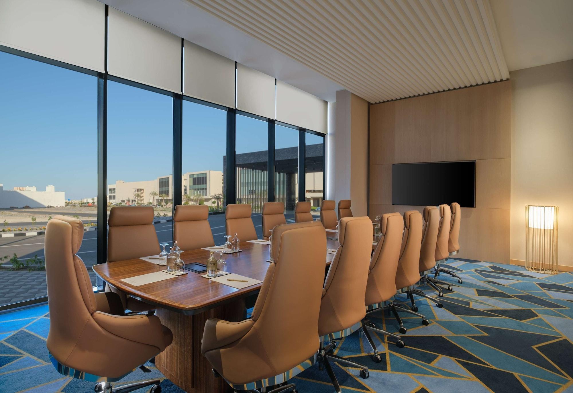 Maani Muscat Hotel & Suites 外观 照片