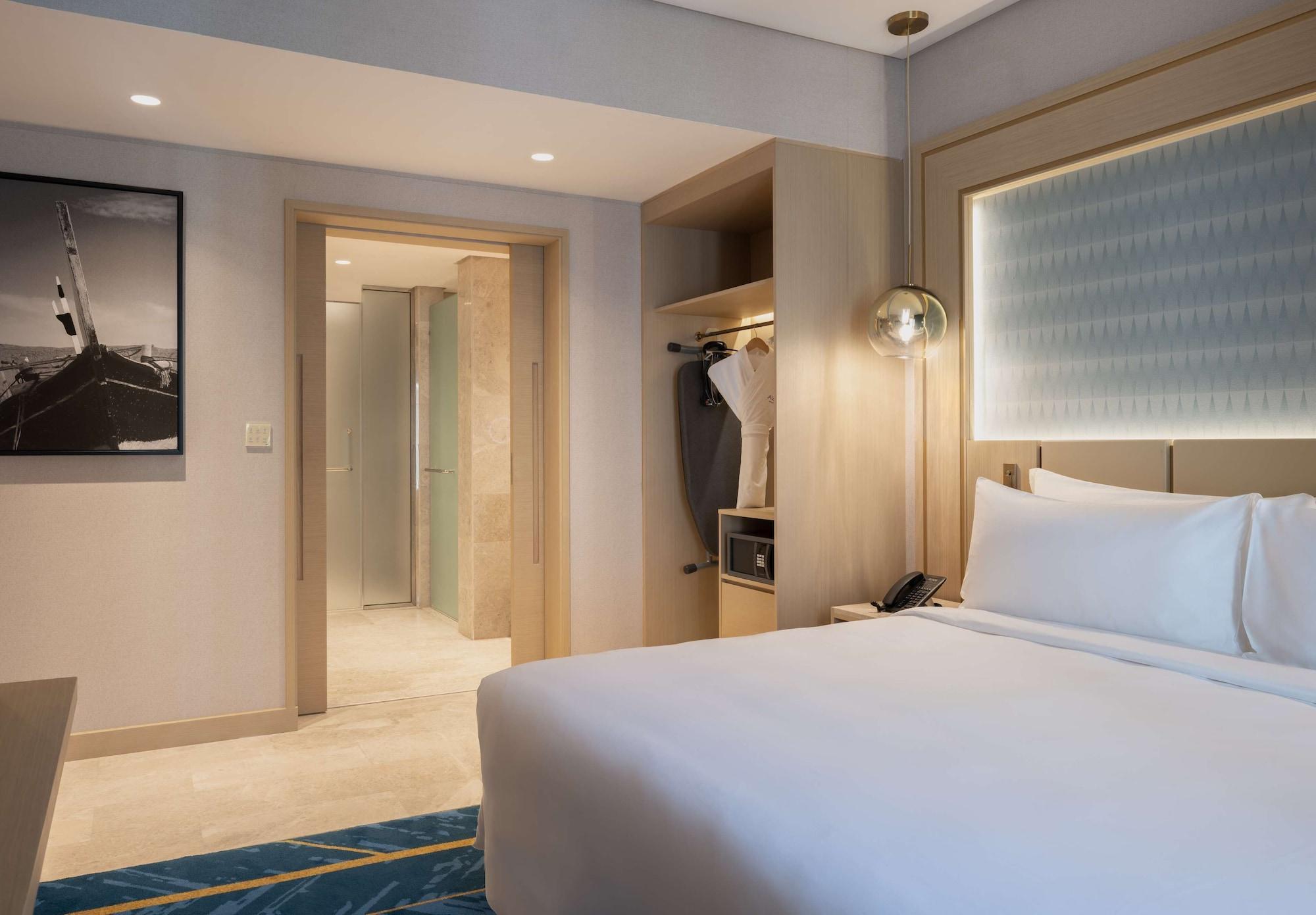 Maani Muscat Hotel & Suites 外观 照片