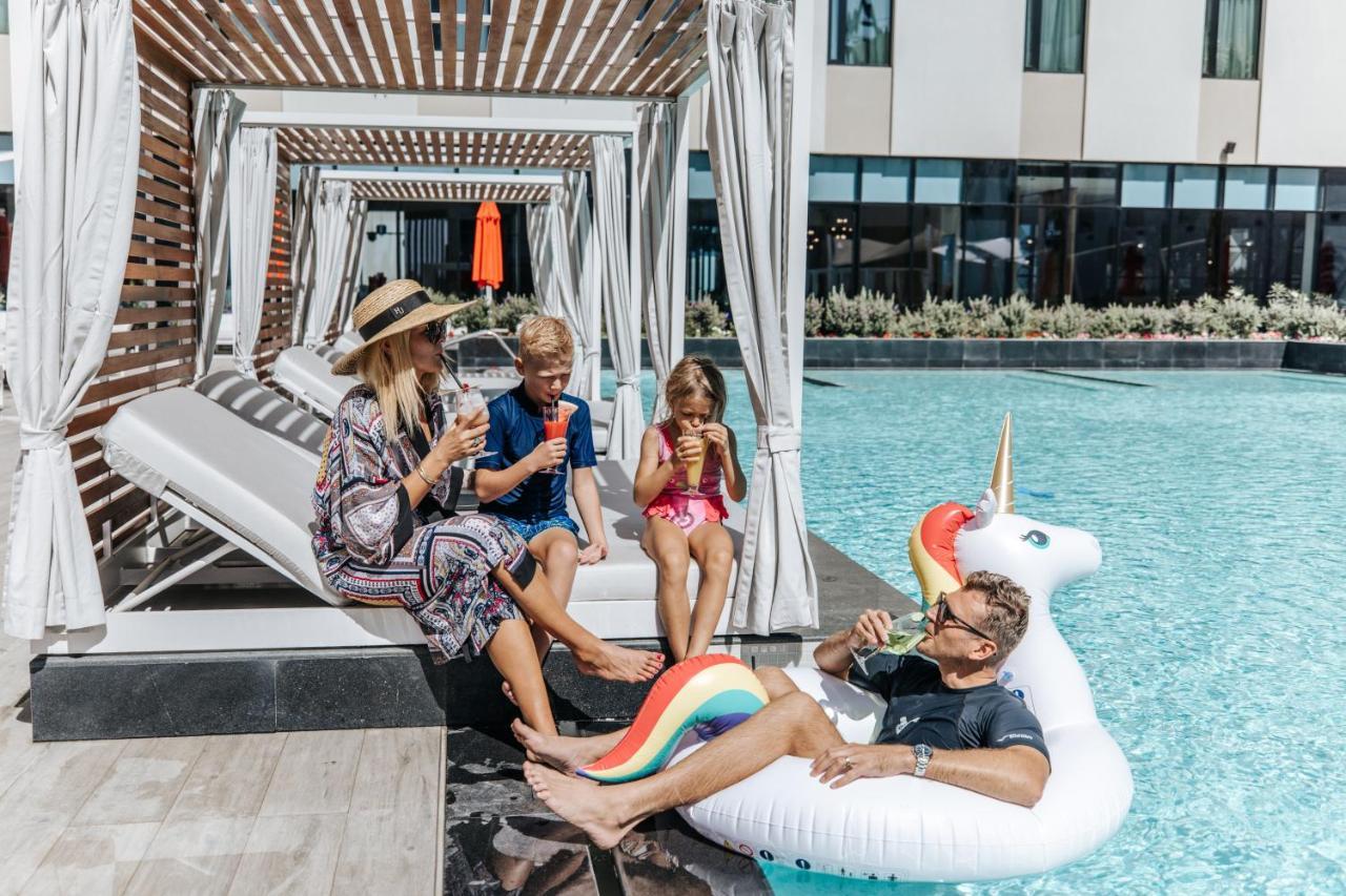 Maani Muscat Hotel & Suites 外观 照片