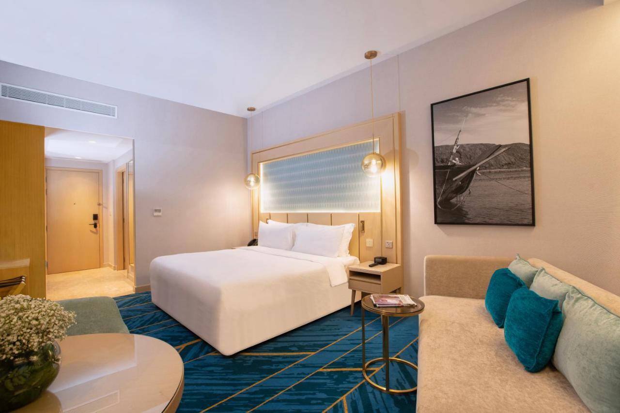 Maani Muscat Hotel & Suites 外观 照片