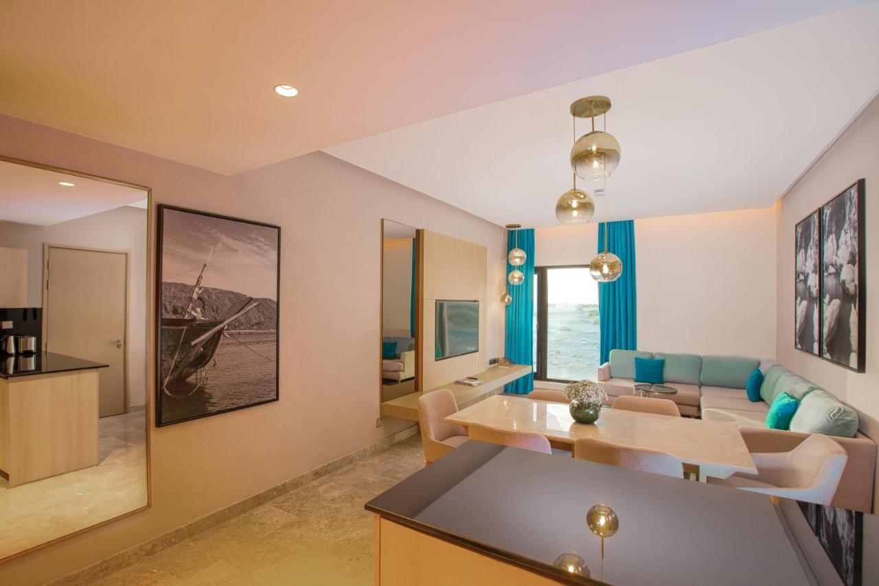 Maani Muscat Hotel & Suites 外观 照片