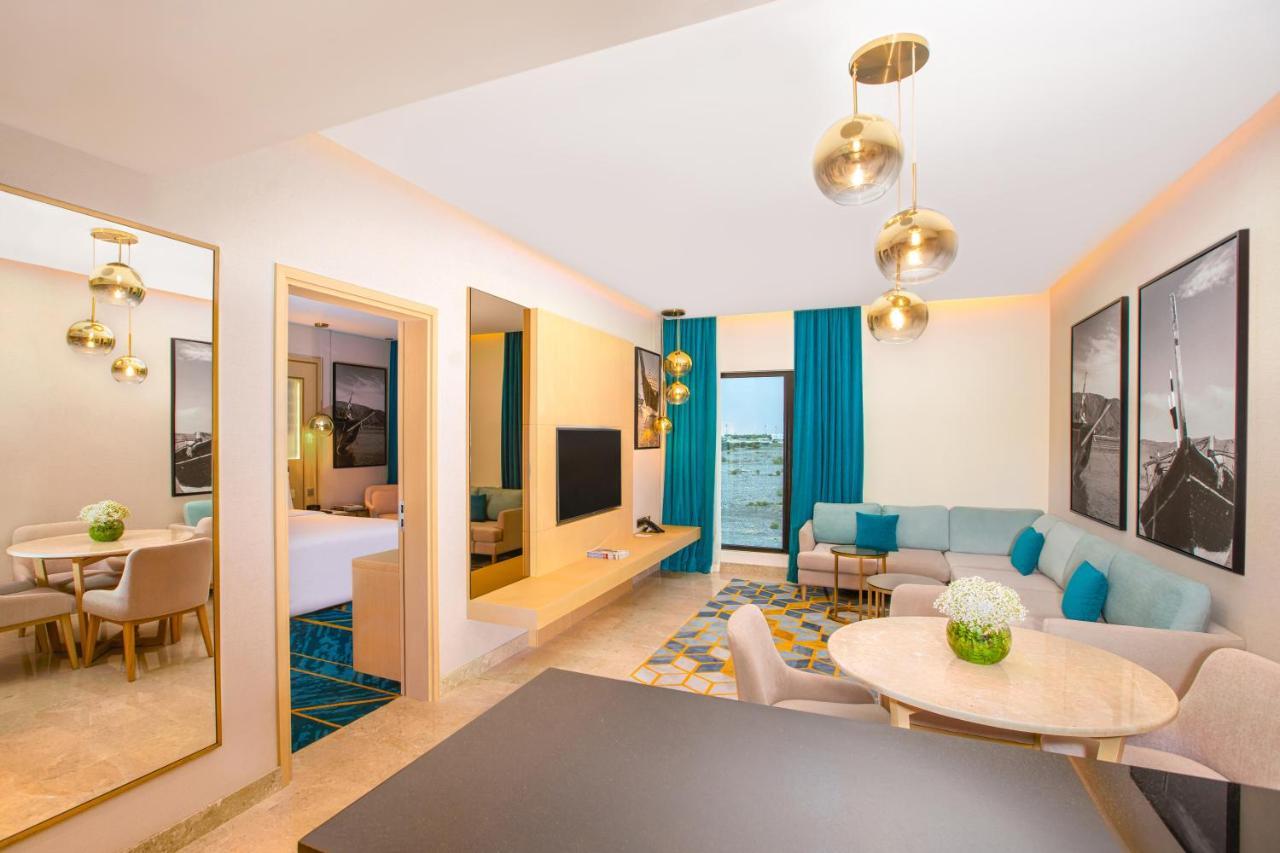 Maani Muscat Hotel & Suites 外观 照片